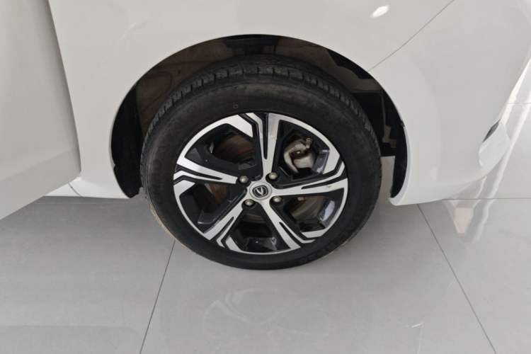 Used CHANGAN Benni E-Star 2022 Qingxin Edition Colorful Model Lithium Iron Phosphate Right Rear Wheel Hub