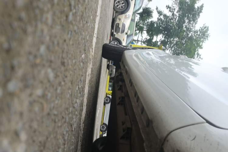 Used CHANGAN Benni E-Star 2022 Qingxin Edition Colorful Model Lithium Iron Phosphate Right Side Sill