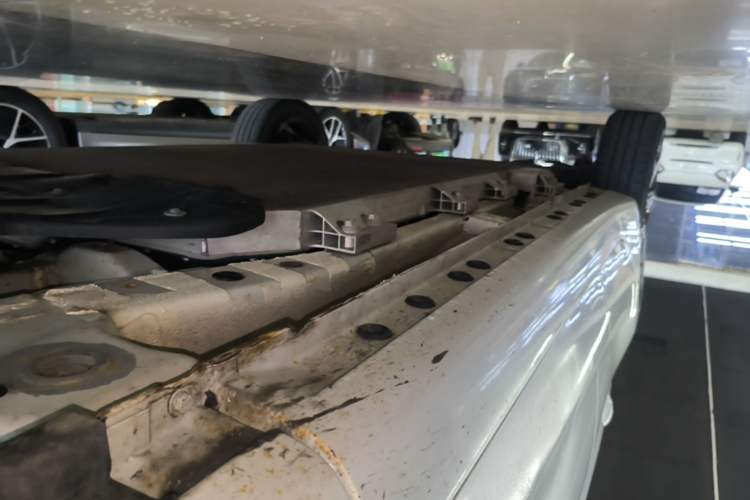 Used CHANGAN Benni E-Star 2022 Qingxin Edition Colorful Model Lithium Iron Phosphate Right Side Sill