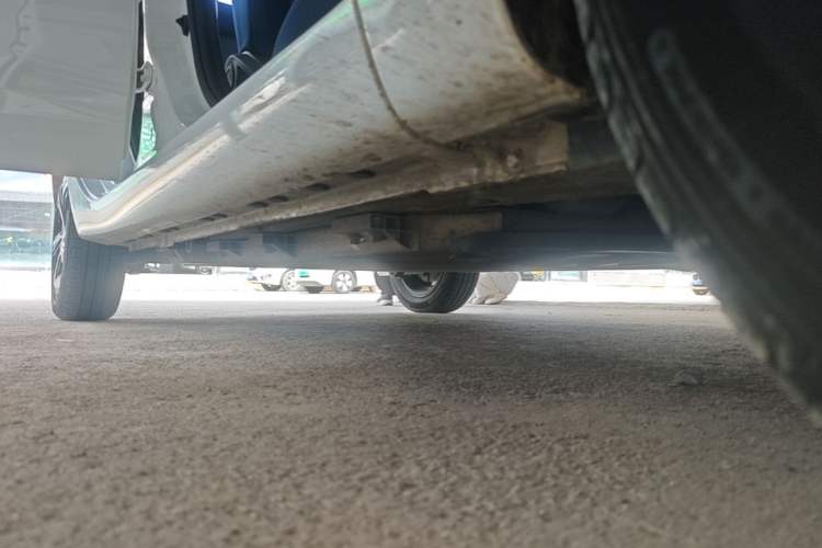 Used CHANGAN Benni E-Star 2022 Qingxin Edition Colorful Model Lithium Iron Phosphate Right Side Sill