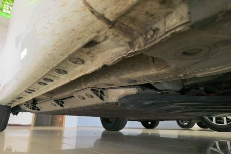 Used CHANGAN Benni E-Star 2022 Qingxin Edition Colorful Model Lithium Iron Phosphate Right Side Sill