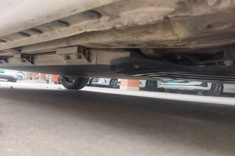 Used CHANGAN Benni E-Star 2022 Charming Edition Colorful Model Lithium Iron Phosphate Right Side Sill