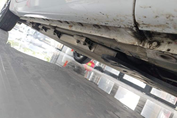 Used CHANGAN Benni E-Star 2022 Qingxin Edition Colorful Model Lithium Iron Phosphate Right Side Sill
