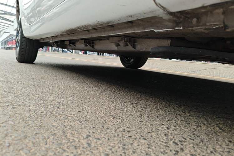 Used CHANGAN Benni E-Star 2022 Qingxin Edition Colorful Model Lithium Iron Phosphate Right Side Sill