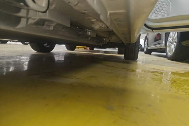 Used CHANGAN Benni E-Star 2022 Charming Edition Colorful Model Lithium-Ion Battery Right Side Sill
