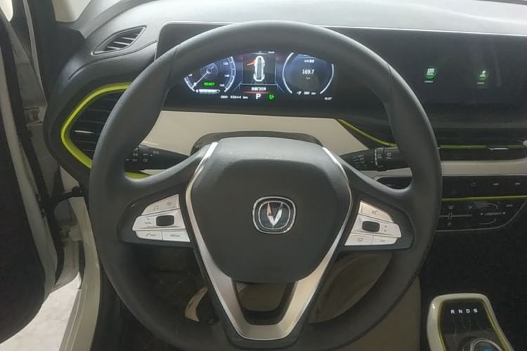 Used CHANGAN Benni E-Star 2022 Charming Edition Colorful Model Lithium-Ion Battery Steering Wheel