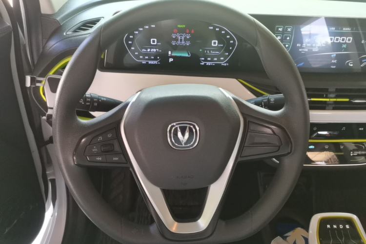 Used CHANGAN Benni E-Star 2022 Qingxin Edition Colorful Model Lithium Iron Phosphate Steering Wheel