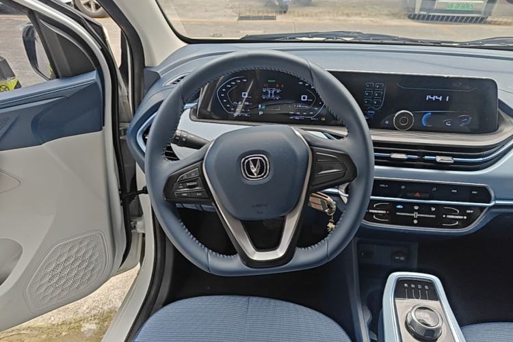 Used CHANGAN Benni E-Star 2022 Qingxin Edition Colorful Model Lithium-NMC Steering Wheel