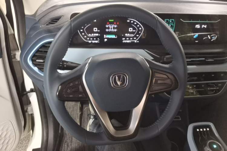Used CHANGAN Benni E-Star 2022 Qingxin Edition Colorful Model Lithium-NMC Steering Wheel