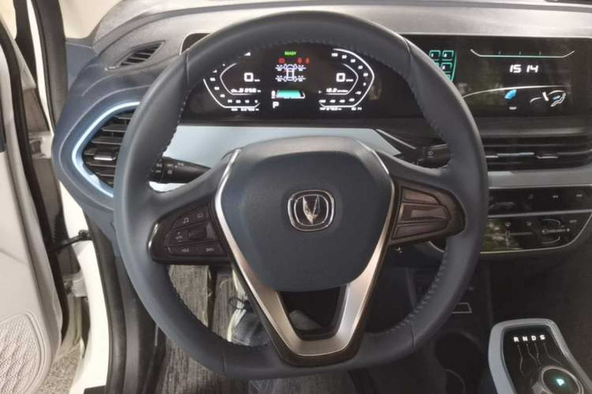 Used CHANGAN Benni E-Star 2022 Qingxin Edition Colorful Model Lithium-NMC Steering Wheel