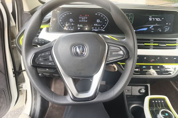 Used CHANGAN Benni E-Star 2022 Qingxin Edition Colorful Model Lithium Iron Phosphate Steering Wheel