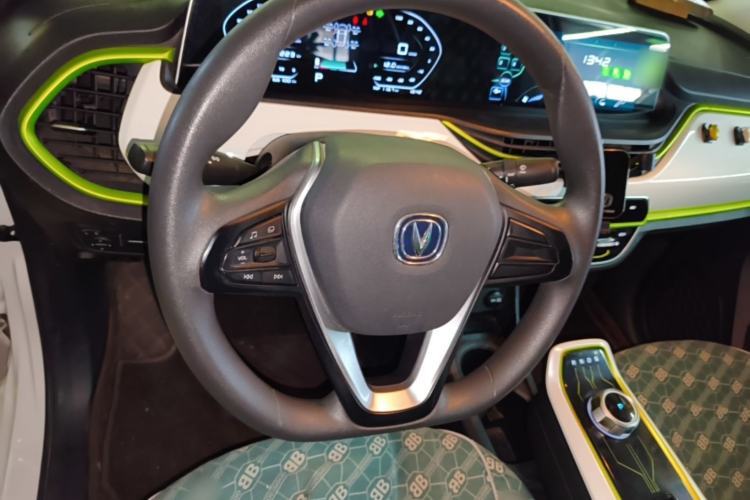 Used CHANGAN Benni E-Star 2022 Qingxin Edition Colorful Model Lithium Iron Phosphate Steering Wheel