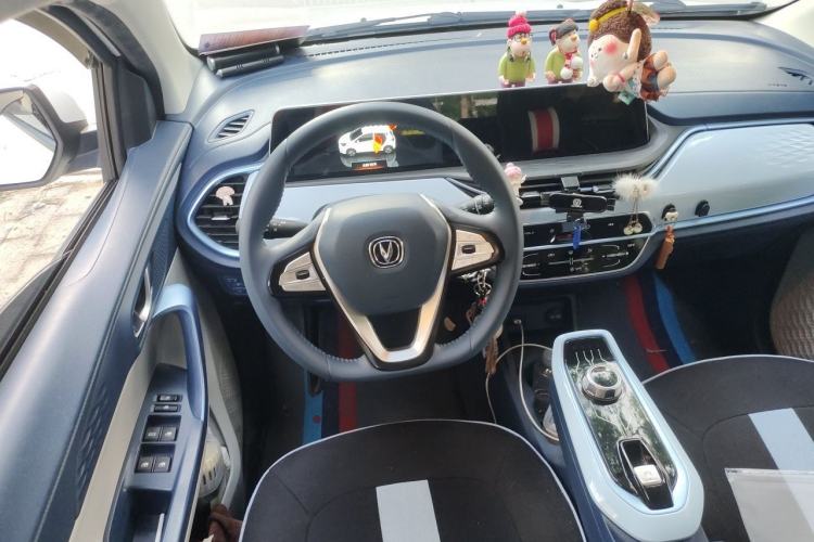 Used CHANGAN Benni E-Star 2022 Charming Edition Colorful Model Lithium Iron Phosphate Steering Wheel