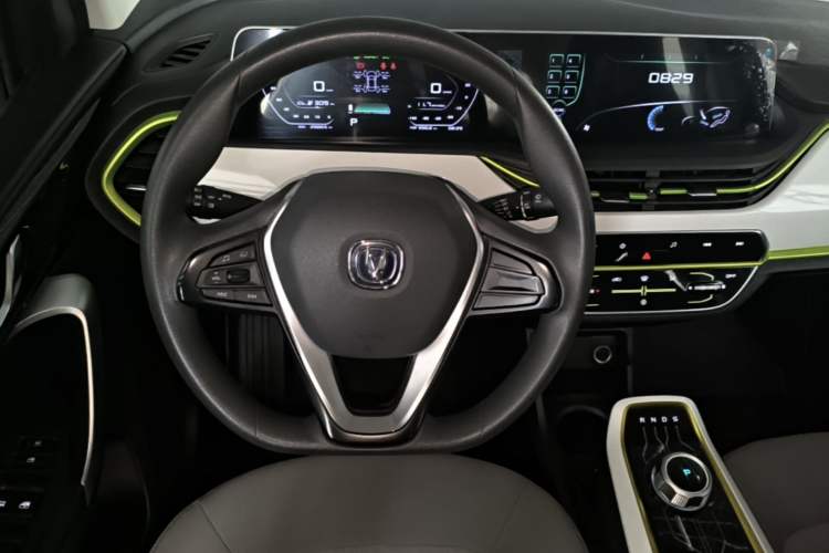 Used CHANGAN Benni E-Star 2022 Qingxin Edition Colorful Model Lithium Iron Phosphate Steering Wheel