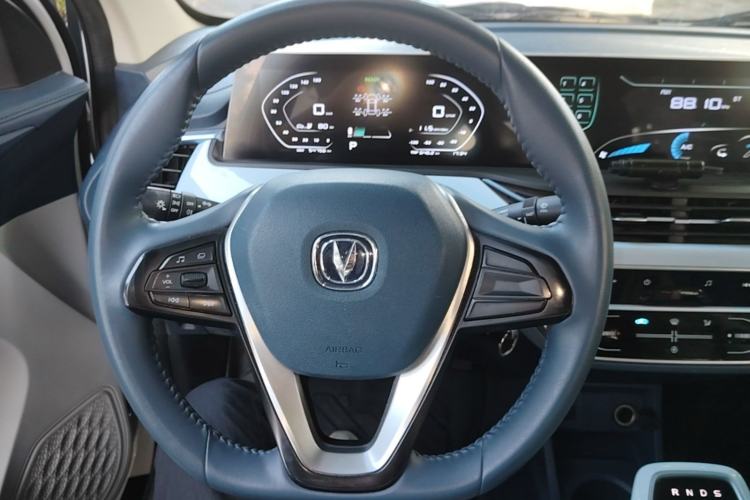 Used CHANGAN Benni E-Star 2022 Qingxin Edition Colorful Model Lithium Iron Phosphate Steering Wheel