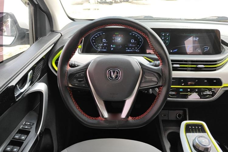 Used CHANGAN Benni E-Star 2022 Qingxin Edition Colorful Model Lithium Iron Phosphate Steering Wheel