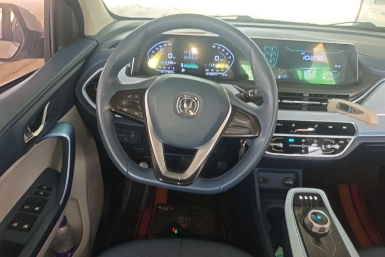 Used CHANGAN Benni E-Star 2022 Qingxin Edition Colorful Model Lithium Iron Phosphate Steering Wheel