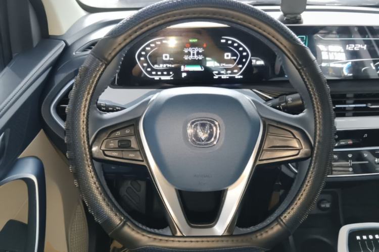 Used CHANGAN Benni E-Star 2022 Qingxin Edition Colorful Model Lithium Iron Phosphate Steering Wheel