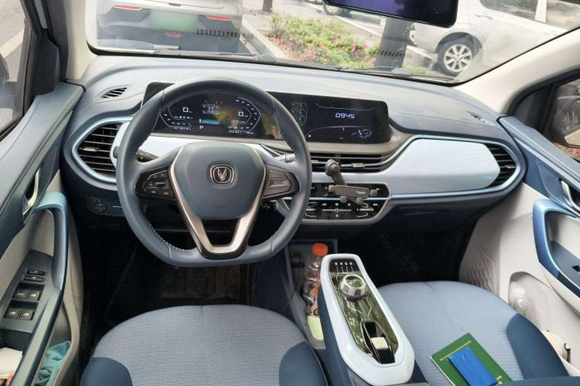 Used CHANGAN Benni E-Star 2022 Qingxin Edition Colorful Model Lithium Iron Phosphate Steering Wheel