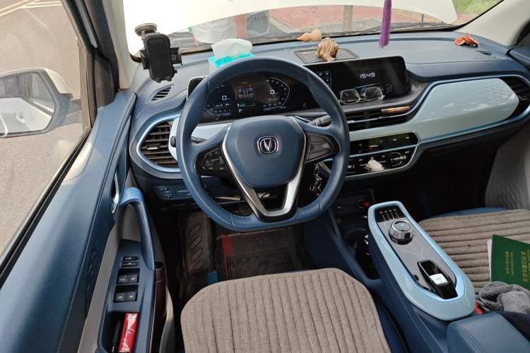 Used CHANGAN Benni E-Star 2022 Charming Edition Colorful Model Lithium Iron Phosphate Steering Wheel