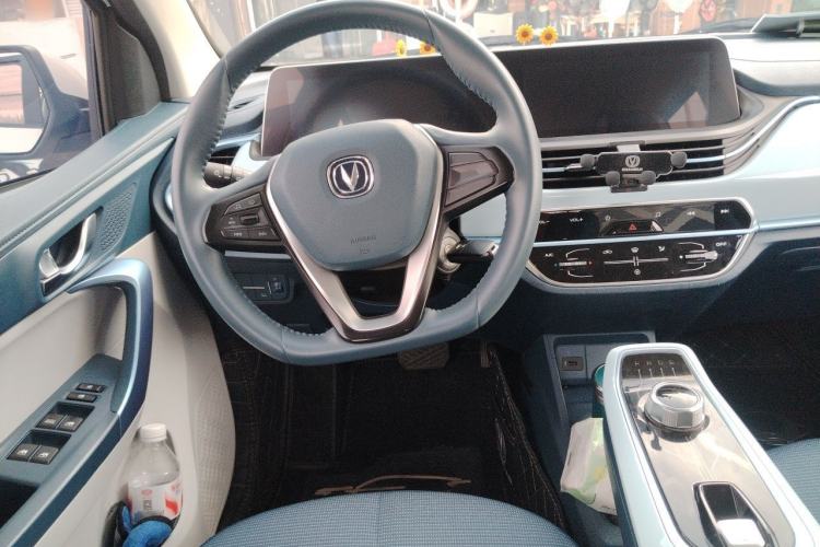 Used CHANGAN Benni E-Star 2022 Qingxin Edition Colorful Model Lithium Iron Phosphate Steering Wheel