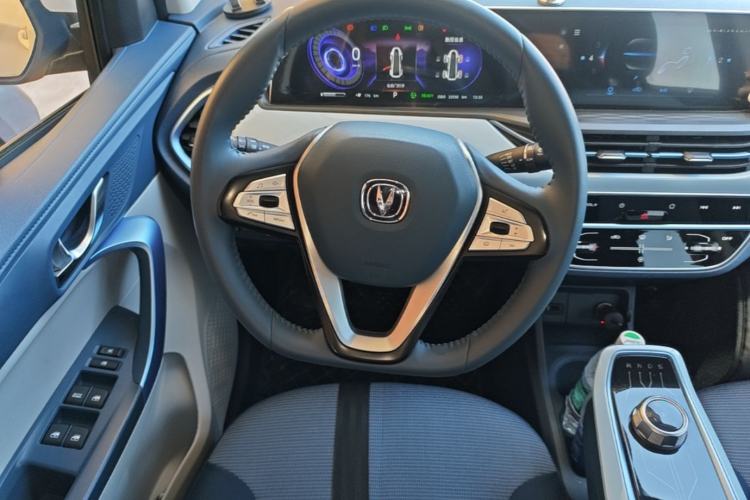 Used CHANGAN Benni E-Star 2022 Charming Edition Colorful Model Lithium Iron Phosphate Steering Wheel