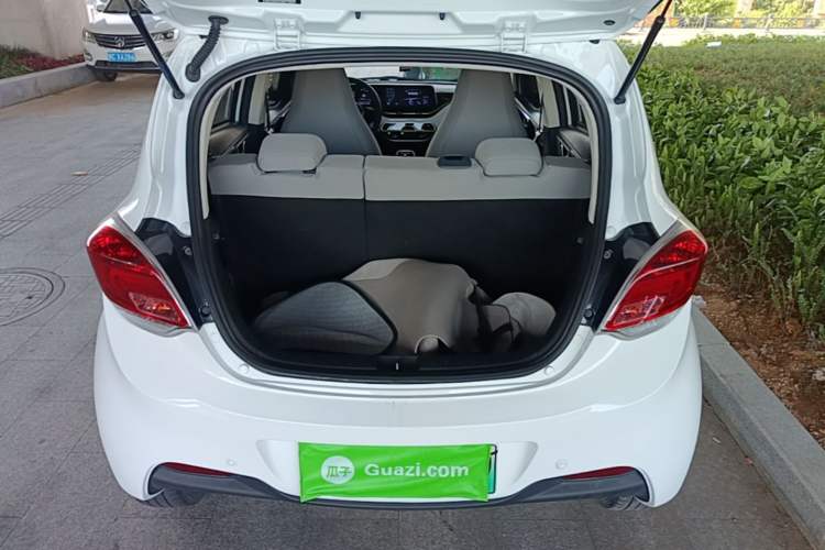 Used CHANGAN Benni E-Star 2022 Qingxin Edition Colorful Model Lithium-NMC Trunk