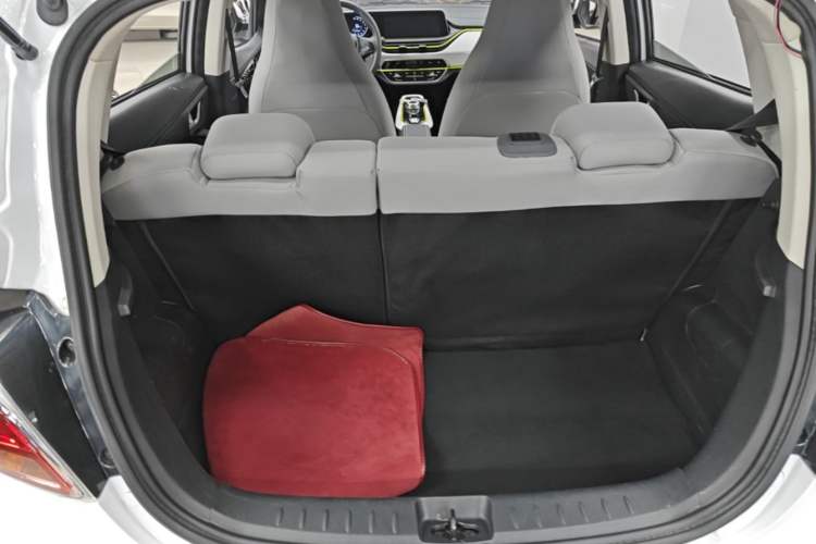 Used CHANGAN Benni E-Star 2022 Qingxin Edition Colorful Model Lithium-NMC Trunk