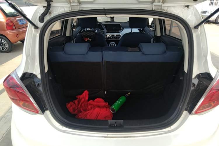 Used CHANGAN Benni E-Star 2022 Qingxin Edition Colorful Model Lithium Iron Phosphate Trunk