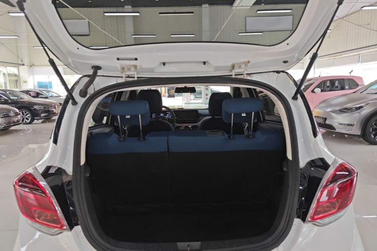Used CHANGAN Benni E-Star 2022 Qingxin Edition Colorful Model Lithium-NMC Trunk