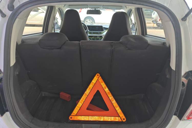 Used CHANGAN Benni E-Star 2022 Qingxin Edition Colorful Model Lithium-NMC Trunk