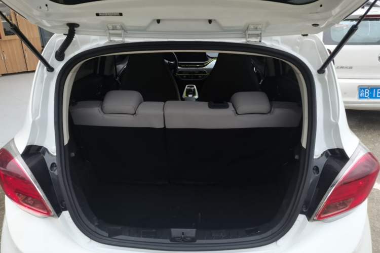 Used CHANGAN Benni E-Star 2022 Qingxin Edition Colorful Model Lithium Iron Phosphate Trunk