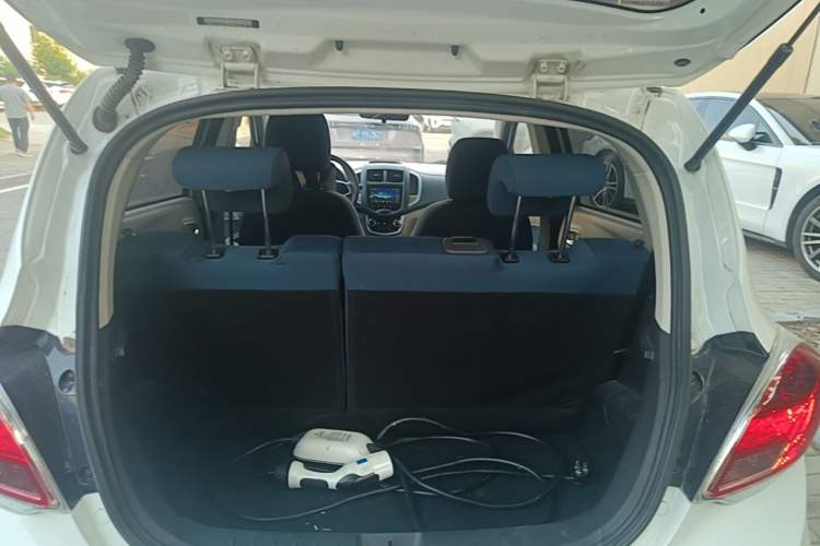 Used CHANGAN Benni E-Star 2022 Qingxin Edition Colorful Model Lithium Iron Phosphate Trunk