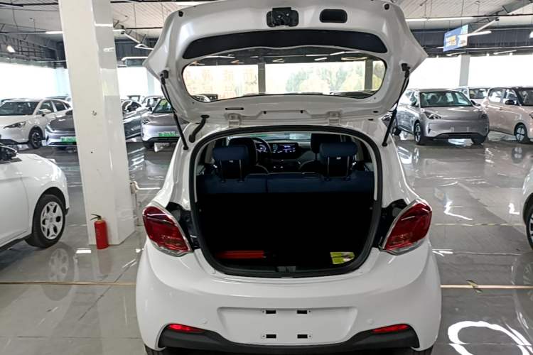 Used CHANGAN Benni E-Star 2022 Qingxin Edition Colorful Model Lithium Iron Phosphate Trunk