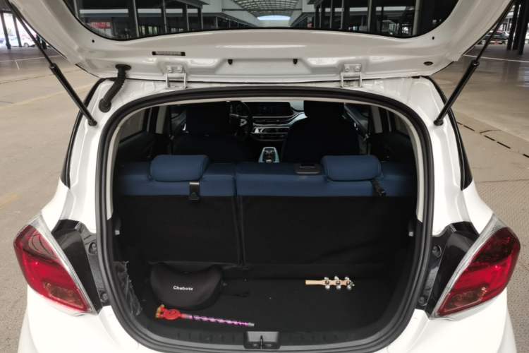 Used CHANGAN Benni E-Star 2022 Charming Edition Colorful Model Lithium Iron Phosphate Trunk