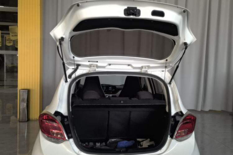 Used CHANGAN Benni E-Star 2022 Qingxin Edition Colorful Model Lithium-NMC Trunk