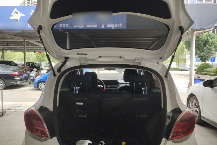 Used CHANGAN Benni E-Star 2022 Qingxin Edition Colorful Model Lithium Iron Phosphate Trunk