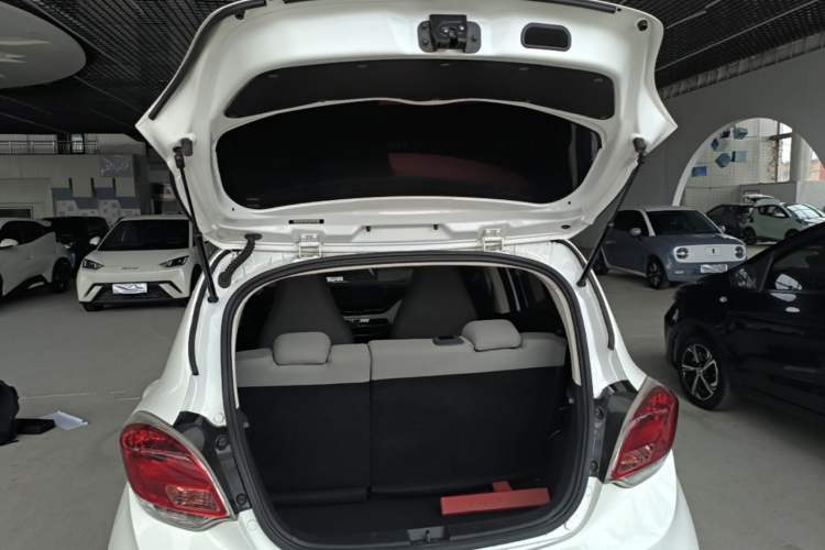 Used CHANGAN Benni E-Star 2022 Qingxin Edition Colorful Model Lithium Iron Phosphate Trunk