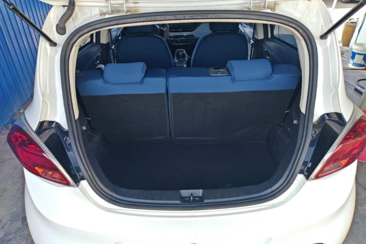 Used CHANGAN Benni E-Star 2022 Qingxin Edition Colorful Model Lithium Iron Phosphate Trunk