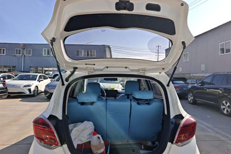Used CHANGAN Benni E-Star 2022 Qingxin Edition Colorful Model Lithium Iron Phosphate Trunk