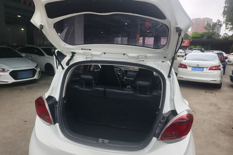 Used CHANGAN Benni E-Star 2022 Charming Edition Colorful Model Lithium Iron Phosphate Trunk