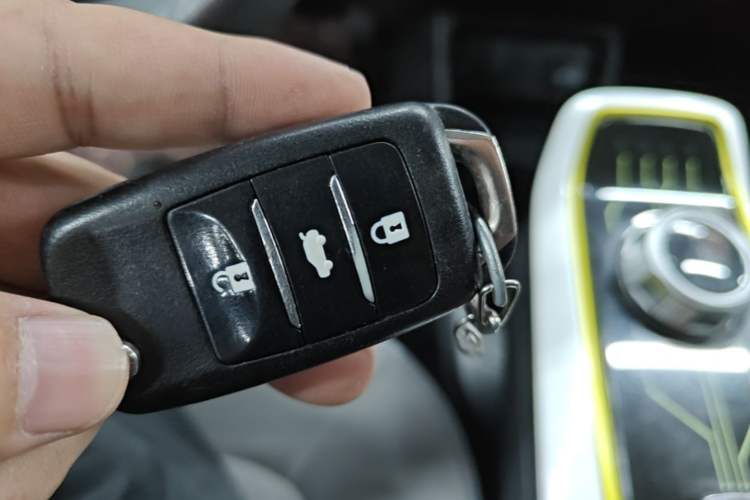 Used CHANGAN Benni E-Star 2022 Qingxin Edition Colorful Model Lithium-NMC Vehicle Key