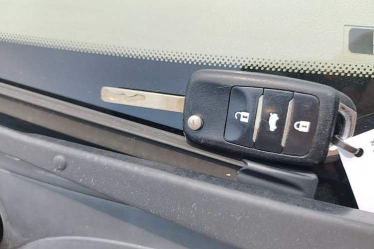 Used CHANGAN Benni E-Star 2022 National Edition Colorful Limited Edition (Fast-Charging Version) Lithium Iron Phosphate Vehicle Key
