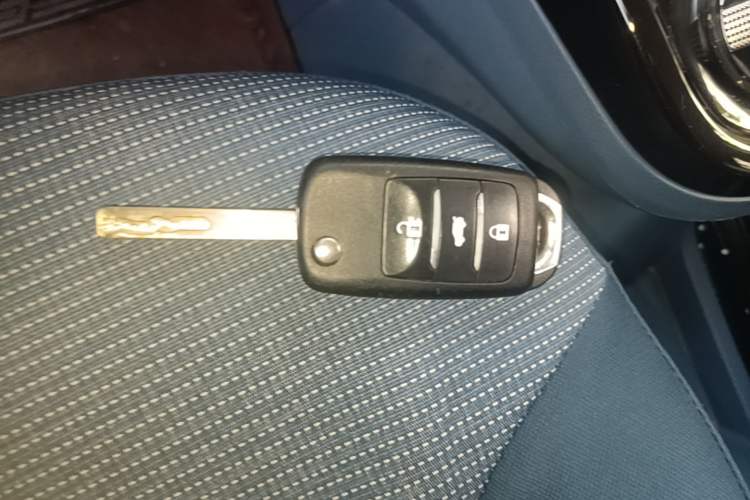 Used CHANGAN Benni E-Star 2022 Qingxin Edition Colorful Model Lithium Iron Phosphate Vehicle Key