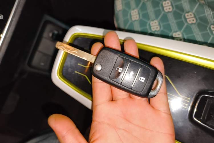 Used CHANGAN Benni E-Star 2022 Qingxin Edition Colorful Model Lithium Iron Phosphate Vehicle Key