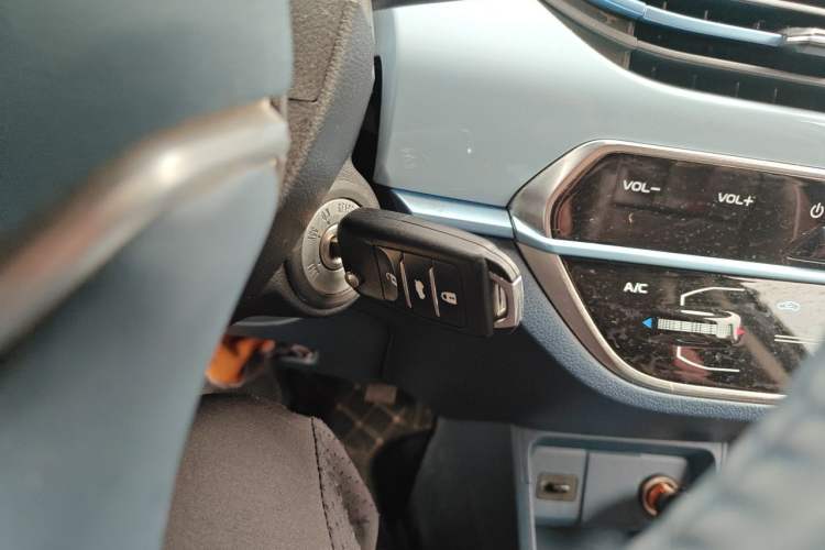 Used CHANGAN Benni E-Star 2022 Qingxin Edition Colorful Model Lithium Iron Phosphate Vehicle Key