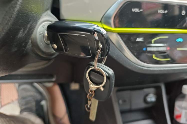 Used CHANGAN Benni E-Star 2022 Qingxin Edition Colorful Model Lithium-NMC Vehicle Key