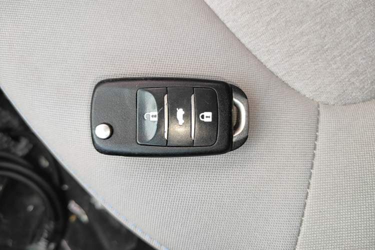 Used CHANGAN Benni E-Star 2022 Qingxin Edition Colorful Model Lithium Iron Phosphate Vehicle Key