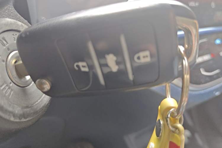 Used CHANGAN Benni E-Star 2022 Qingxin Edition Colorful Model Lithium Iron Phosphate Vehicle Key
