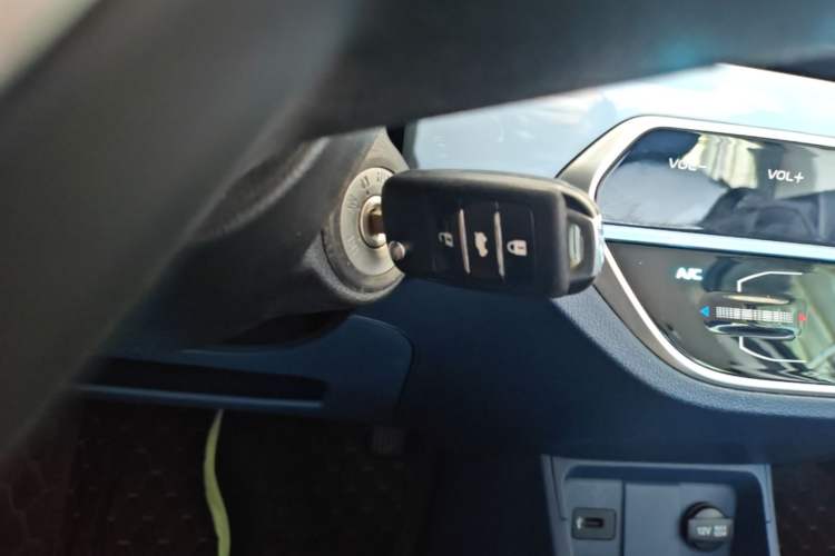 Used CHANGAN Benni E-Star 2022 Qingxin Edition Colorful Model Lithium Iron Phosphate Vehicle Key